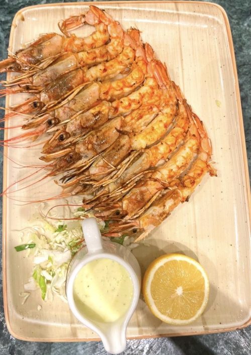 חגיגה של פלטת פירות ים במסעדת אבו זיד בחיפה